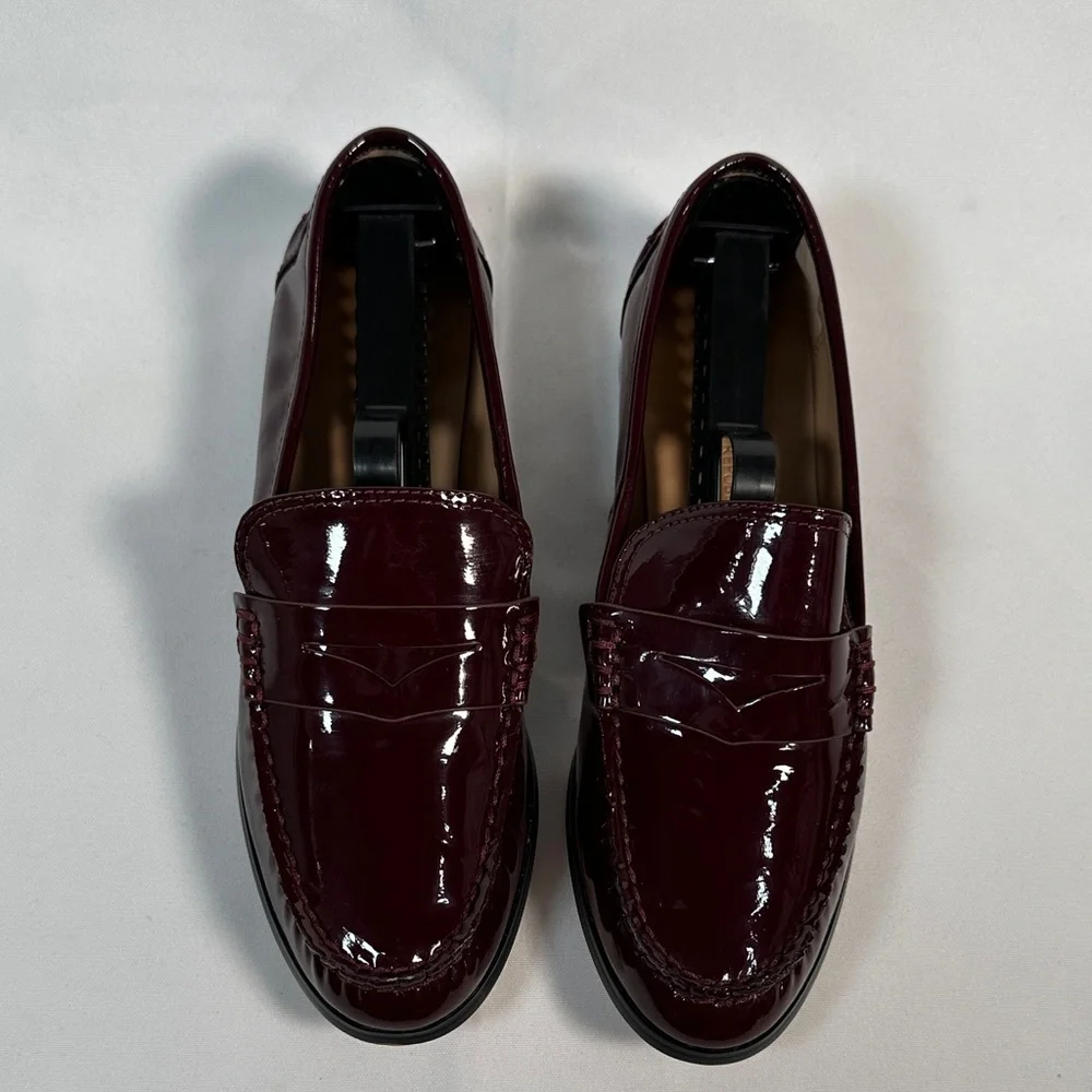 Banana Republic Burgundy Loafers Patent Leather Penny Size 6.5 Classic Preppy